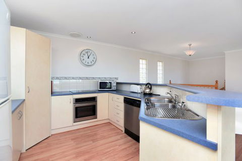 1 Miami - Accommodation Mermaid Beach 2